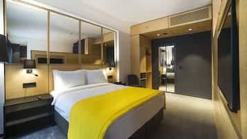 Suite | Egyptian cotton sheets, premium bedding, minibar, in-room safe