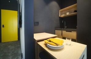 Suite | Private kitchen | Electric kettle, cookware/dishes/utensils - Trip Park Hotel (Istanbul)