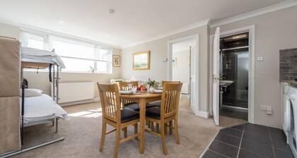 Great apartment-12 minutes by tube to Oxford st!