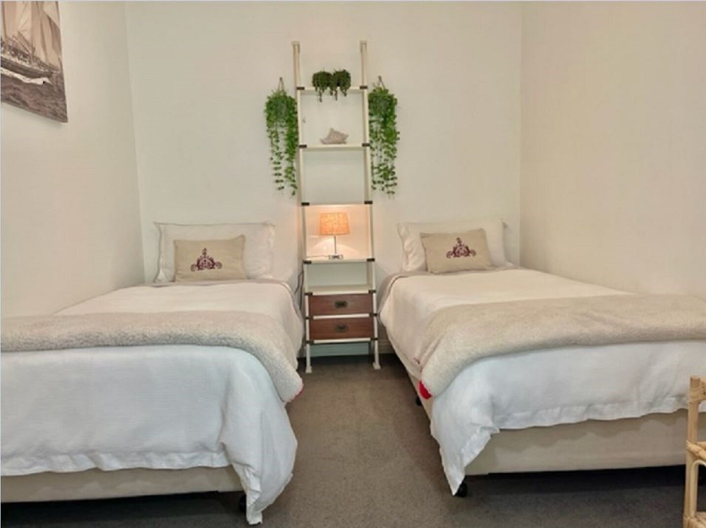 Boutique beach pad in the heart of Manly Beach - fully self contained — image 9