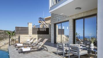 Villa, 3 Bedrooms, Private Pool, Mountain View | Front of property