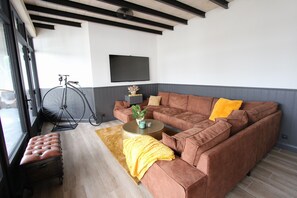 Smart-tv en tafelvoetbal