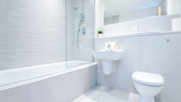 City Apartment | Bathroom