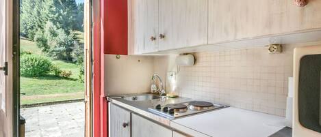 冷蔵庫、電子レンジ、食器洗い機