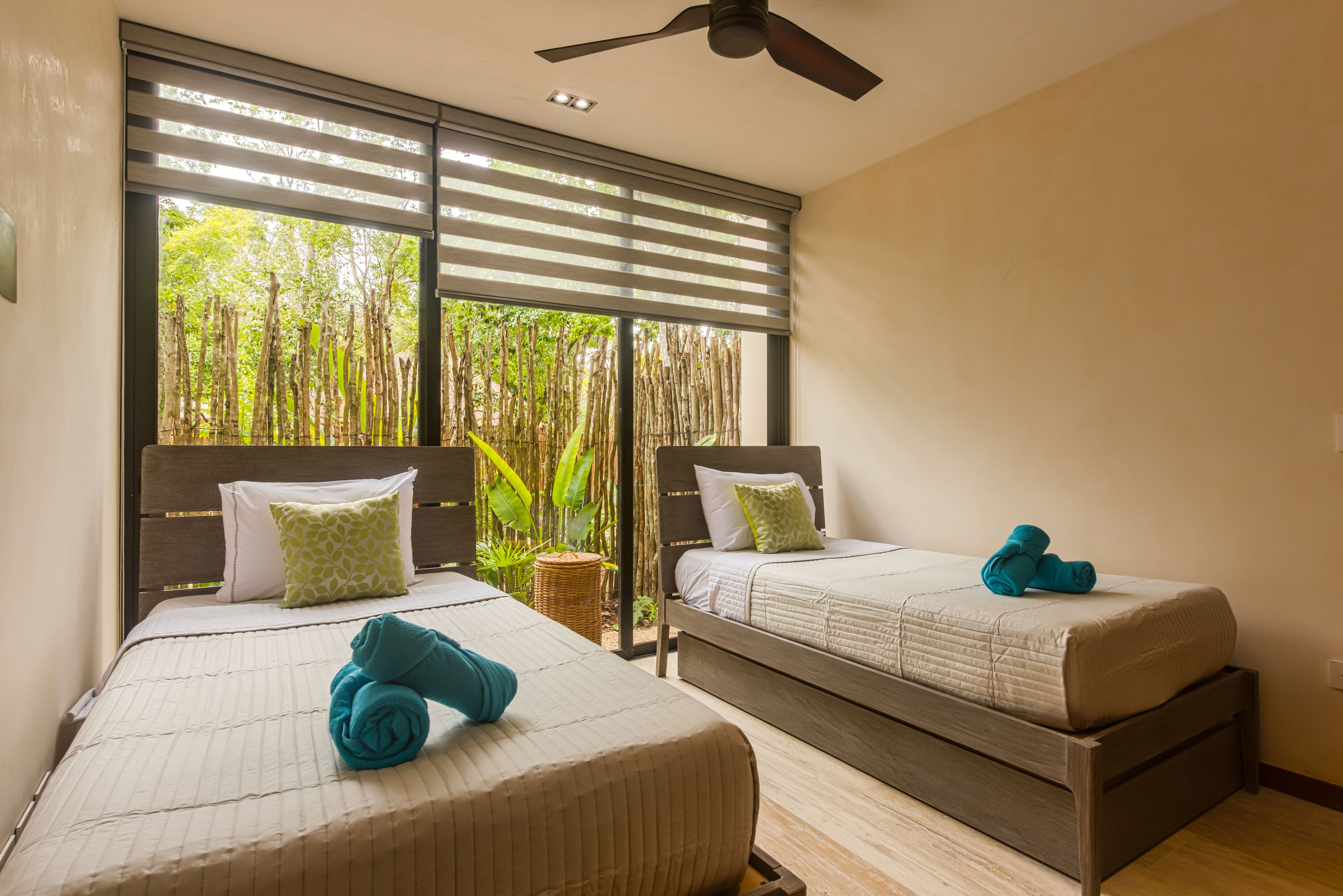 Bungalos Luxury B102 By Lockey