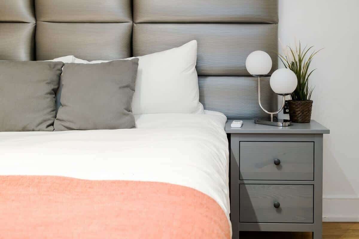 1 chambre, bureau, fer et planche à repasser, Wi-Fi gratuit