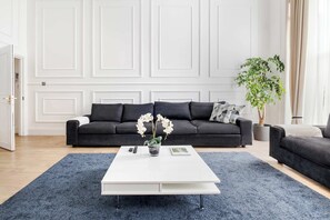 Smart TV, fireplace, video games, stereo