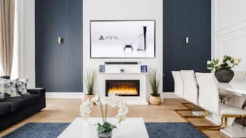 Smart-TV, peis, videospill og DVD-spiller
