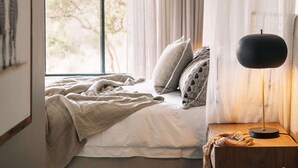 5 bedrooms, laptop workspace, bed sheets - Simbavati Homestead (Bushbuckridge)