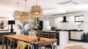 Villa | Private kitchen | Full-size fridge, microwave, stovetop, cookware/dishes/utensils - Simbavati Homestead (Bushbuckridge)