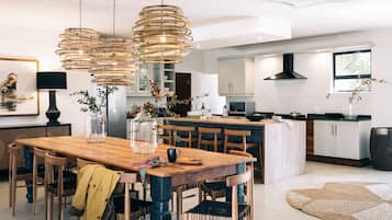 Villa | Private kitchen | Full-sized fridge, microwave, stovetop, cookware/dishes/utensils