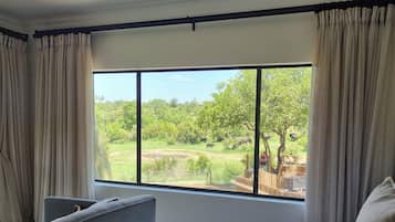 Villa | 5 bedrooms, laptop workspace, bed sheets