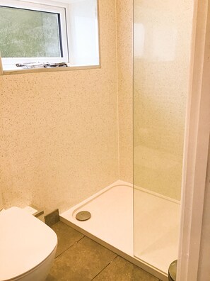 Apartment | Badezimmer | Dusche