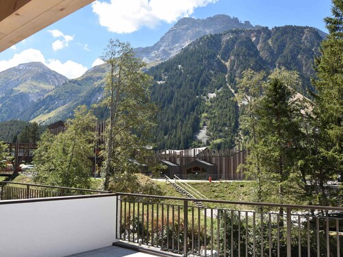 Beautiful apartment with large terrace and WiFi in Pralognan