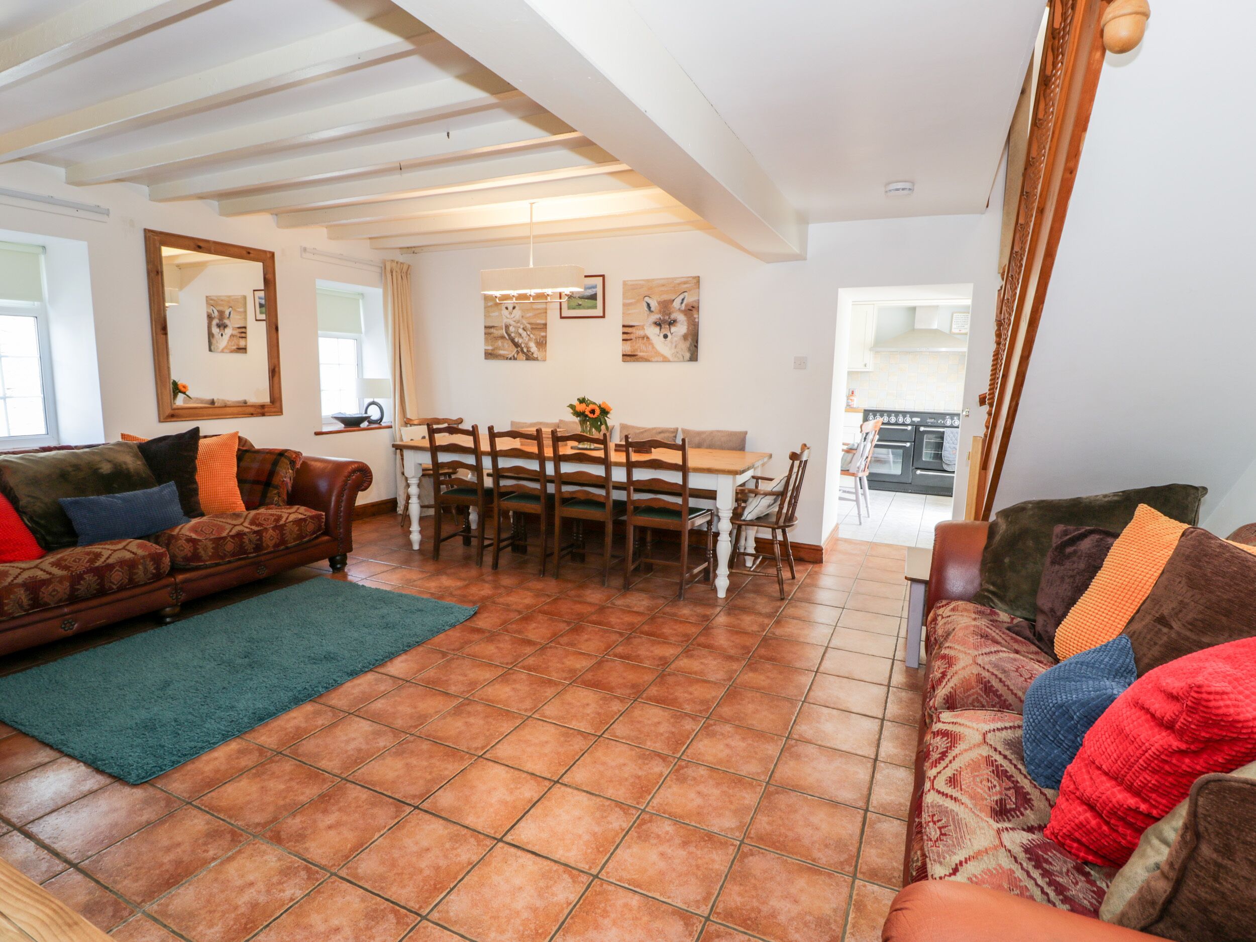 PRESWYLFA, pet friendly, with hot tub in Tyn-Y-Groes