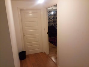Apartment, 2 Queen Beds | 2 bedrooms, iron/ironing board, free WiFi, bed sheets