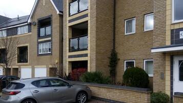 Apartment, 2 Queen Beds | Private kitchen | Fridge, microwave, oven, stovetop