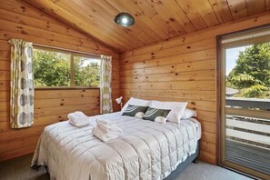 5 bedrooms, iron/ironing board, travel cot, WiFi