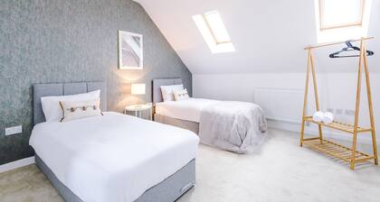 4 Bedroom 3 Bathroom Contractor Home MCR