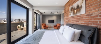 Hotel Address 9D
