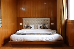 Premium Room, Balcony | Free WiFi