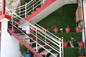 숙박 시설 입구