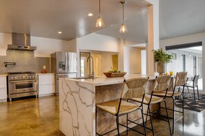 Fridge, microwave, oven, stovetop - 2 Modern Villas On the Golf Course | Putting Green, Pool, Hot Tub | Sleeps 22 (La Quinta)