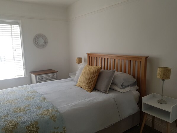 1 chambre, fer et planche à repasser, Wi-Fi gratuit, draps fournis