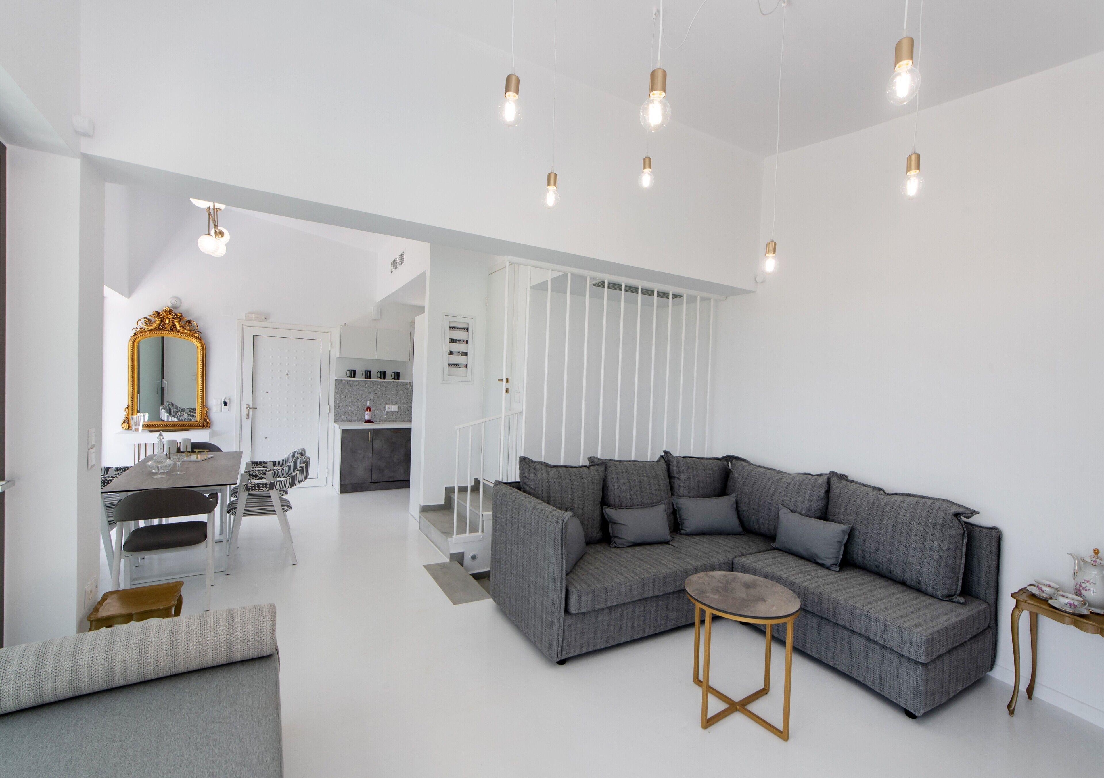 Fantastic seaviews, private villa w/pool near the beach