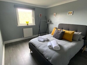 Departamento, varias camas | 2 habitaciones, tabla de planchar con plancha y wifi gratis 
