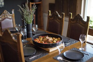 Villa | Dining - Villa Chill House Keti - Private Pool and Jaccuzzi (Mihovljan)