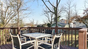 Hus (Stay-n-Play - DOWNTOWN BRANSON - Free) | Udendørsområde