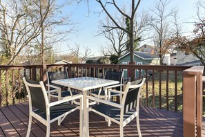 House (Stay-n-Play - DOWNTOWN BRANSON - Free) | Exterior - Stay-n-play - Downtown Branson - Free Trolley or Walk to all the Fun!! (Branson)