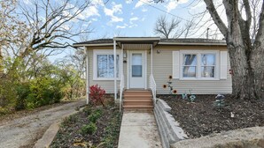 Hus (Stay-n-Play - DOWNTOWN BRANSON - Free) | Udendørsområde