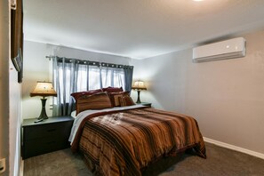 House (Downtown house- IN HISTORIC BRANSON -) | Exterior - Downtown House in Historic Branson - Awesome Location (Branson)