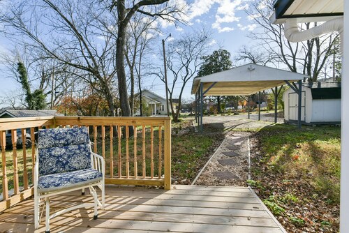 Downtown House in Historic Branson - Awesome Location