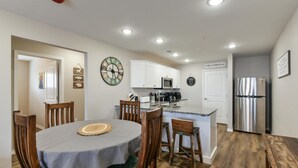 Unclassified image, 3 of 30, button - Mystic Cove Condo - Pool - Perfect Location!! (Branson)