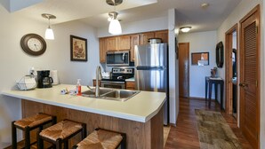 Apartment (Divine 9 Condo - RESORT AMENITIES - F) | Außenbereich