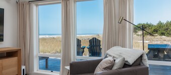 Neskowin North #187 - Modern oceanfront, single-level home with hot tub