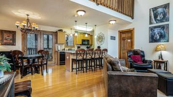 House (Bear Hug - Cabin comfort - OUTDOOR PO) | Exterior