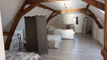 2 chambres, bureau, lit parapluie, Wi-Fi gratuit