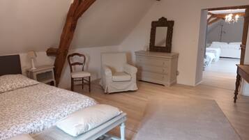 2 chambres, bureau, lit parapluie, Wi-Fi gratuit