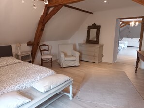 2 bedrooms, desk, travel crib, free WiFi