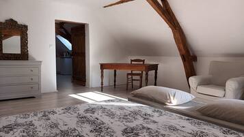 2 chambres, bureau, lit parapluie, Wi-Fi gratuit
