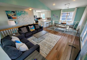Smart TV, books - Sunset Oasis - Private Pool & Stunning Sunsets! (Surf City)