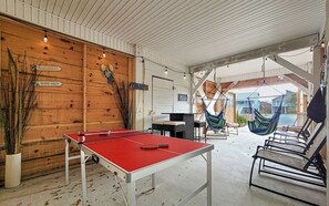 Game room - Sunset Oasis - Private Pool & Stunning Sunsets! (Surf City)