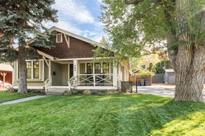Exterior - NW Newport Avenue Bungalow | River West | Fully Renovated (Bend)