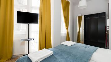 Iron/ironing board, WiFi, bed sheets
