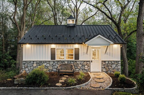 Outdoor Oasis with pickleball, swimming pond, basketball, shuffleboard &  pavilion with kitchen