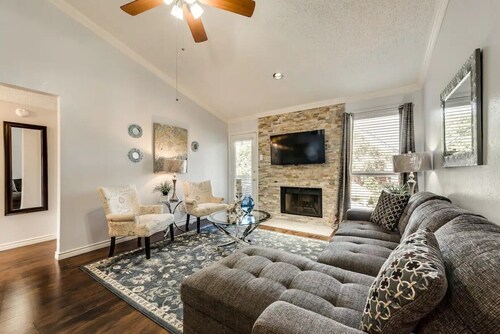 25% OFF I22 - DFW "The Francesca" Near Baylor Med 2BD/2BA